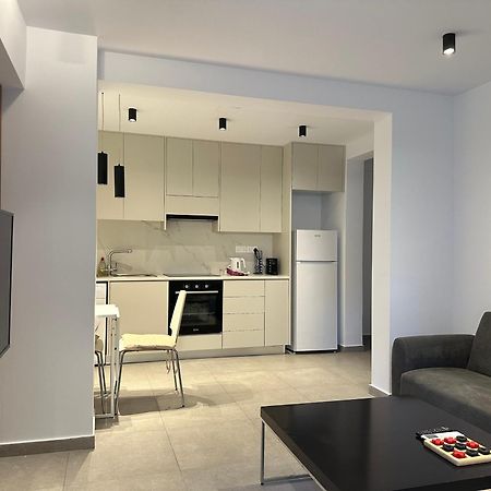 Royal Sunset Studios & Apartments Limassol Luaran gambar
