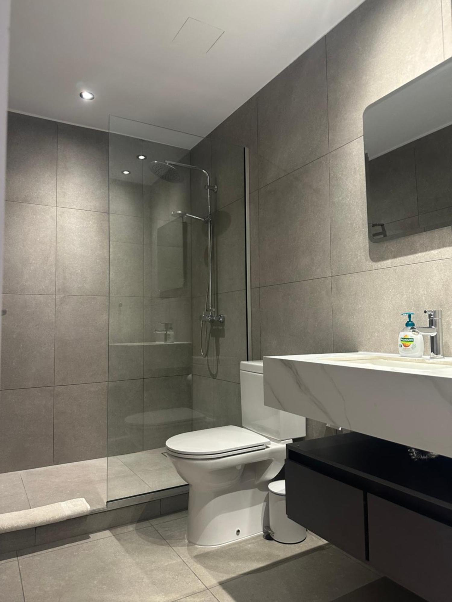 Royal Sunset Studios & Apartments Limassol Luaran gambar